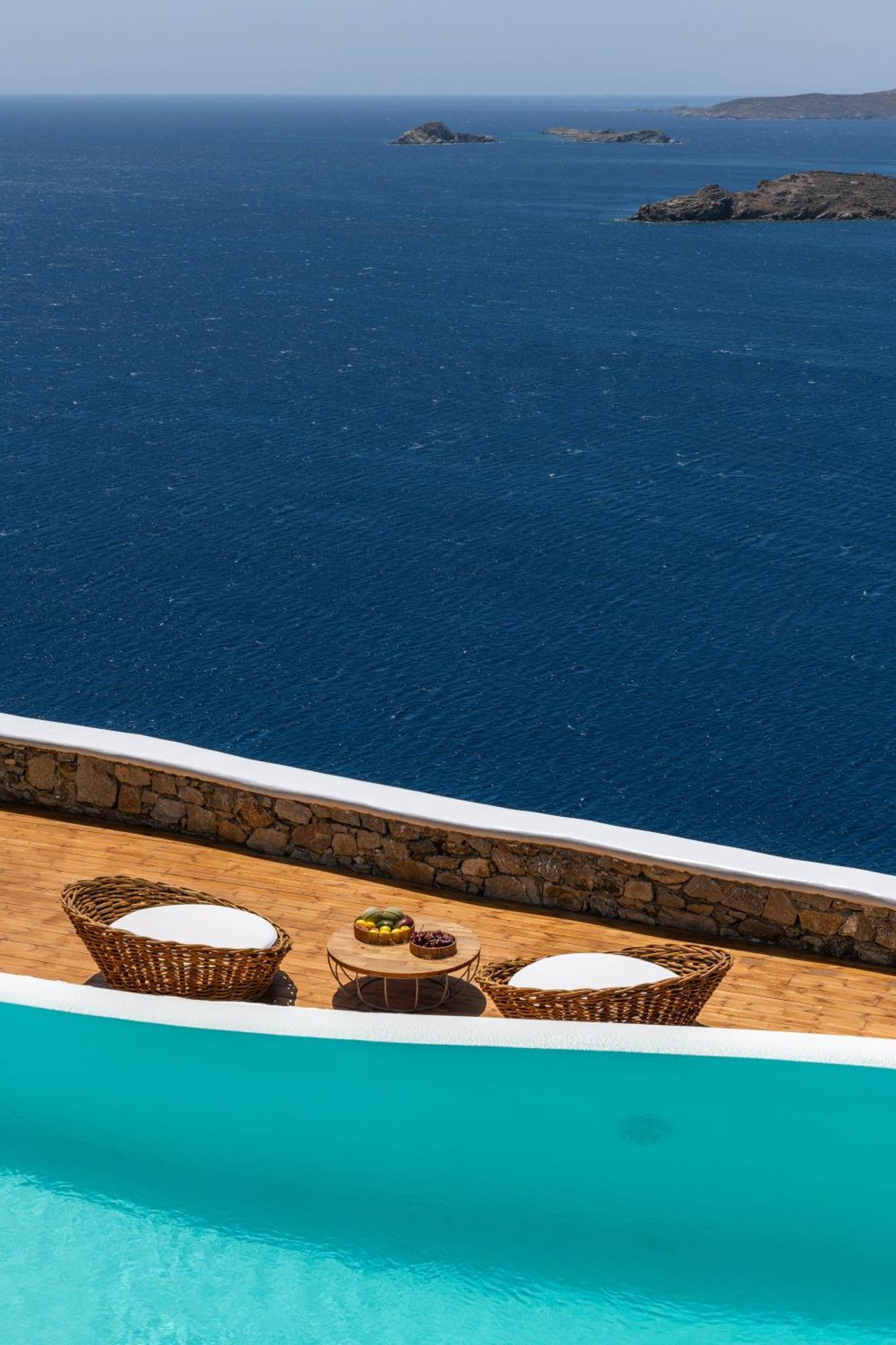 Alkioni Agios Lazaros Villa *